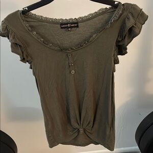 Almost Famous Green Ruffled Cap Sleeve Blouse